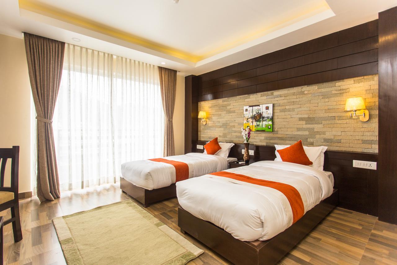 Bodhi Suites Boutique Hotel And Spa Покхара Экстерьер фото