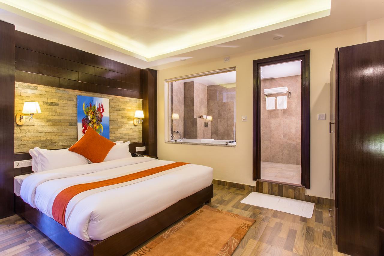 Bodhi Suites Boutique Hotel And Spa Покхара Экстерьер фото