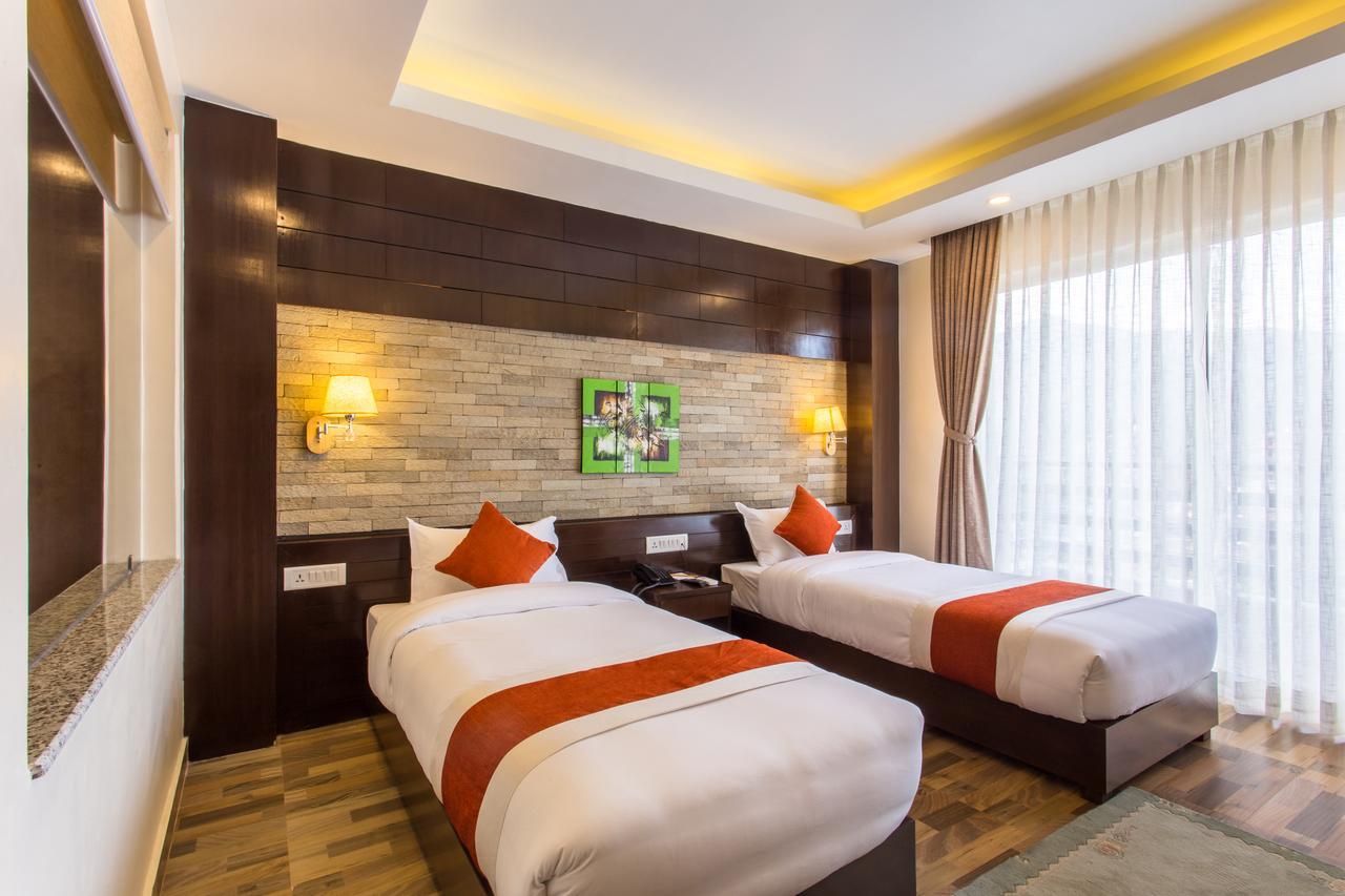 Bodhi Suites Boutique Hotel And Spa Покхара Экстерьер фото