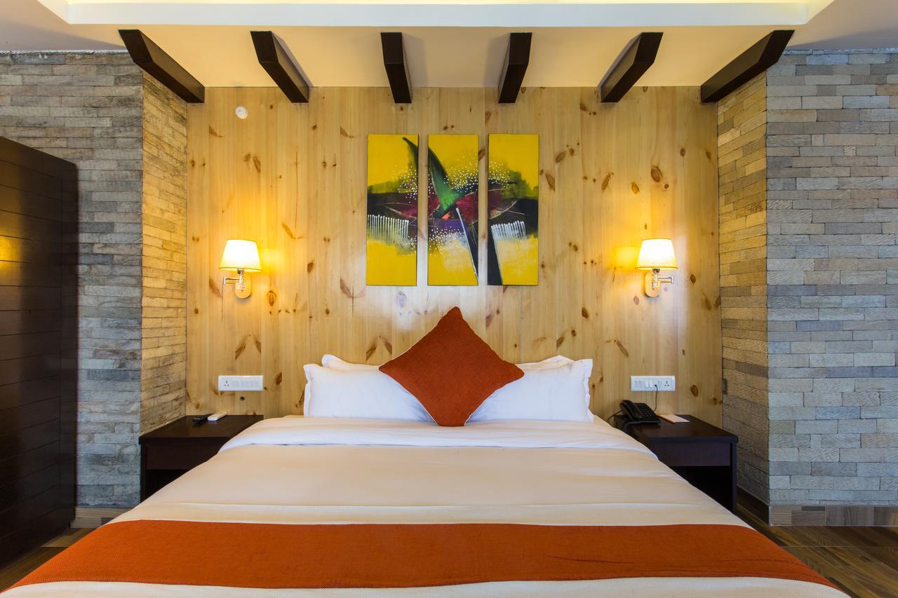 Bodhi Suites Boutique Hotel And Spa Покхара Экстерьер фото